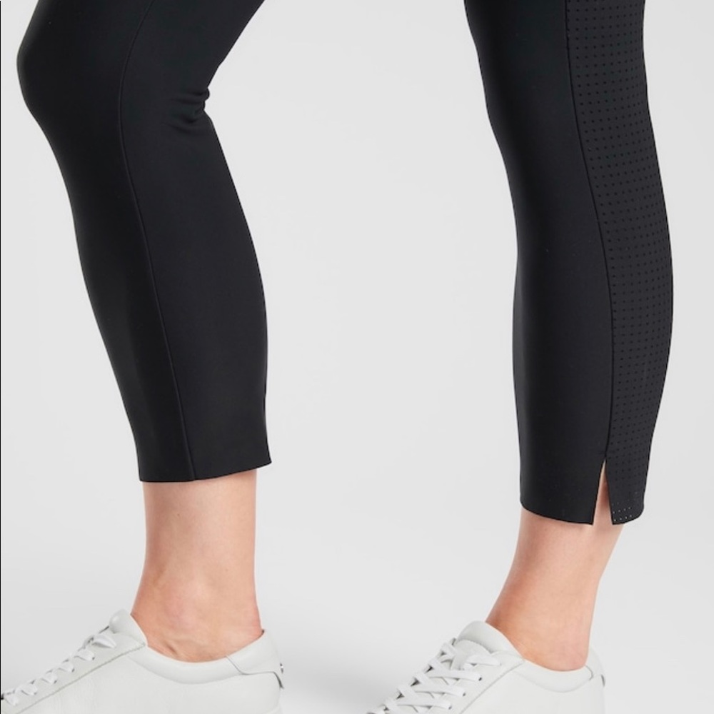 Athleta Stellar Crop Pant